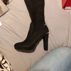 Guess boots.