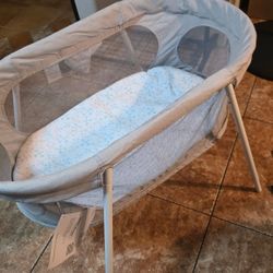 Portable Bassinet With Carrying Bag