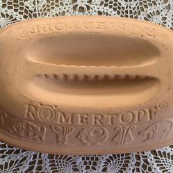 The Romertopf clay baker . new . $25