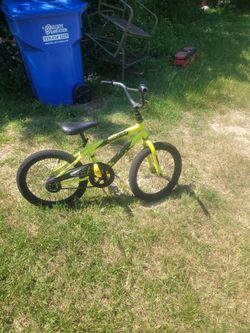 Huffy rock it bycicle