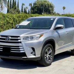 TOYOTA HIGHLANDER