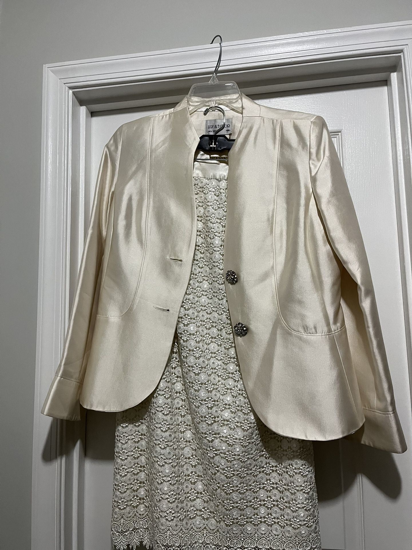 White 2pc Suit/lacy Skirt