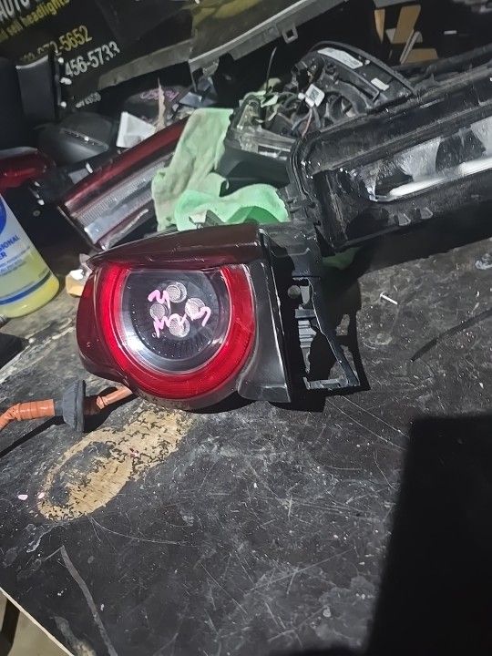 MAZDA 3 TAIL LIGHT LEFT DRIVER 2019 2020 2021 BCKC-51160 OEM