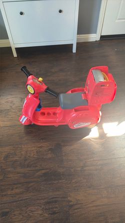 Play-Doh Kids Ride-On Scooter Toy