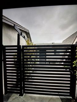 Custom gate