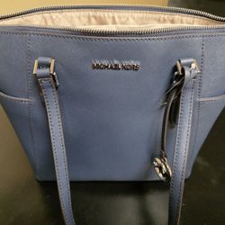 Michael Kors Jet Set Travel Medium Tote – Navy Blue Saffiano Leather – NEW with Paper Stuffing