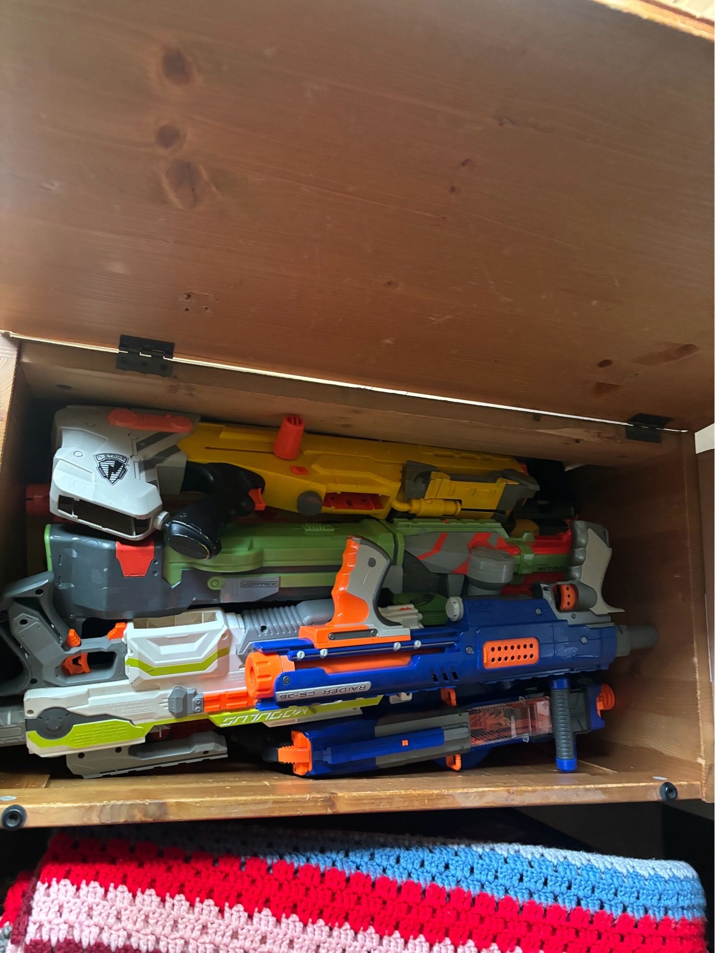 NERF GUNS