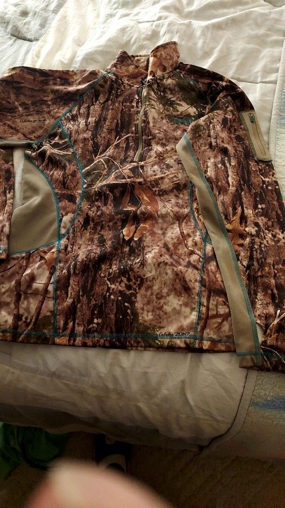 Cabelas Women's Jacket Medium