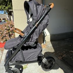 NUNA TRVL Stroller 