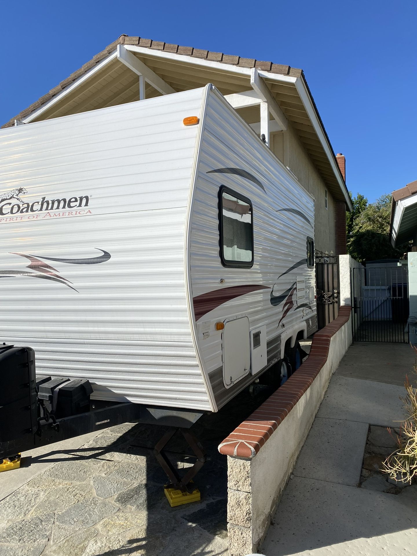 Coachmean Rv 2008 2008 Coachmen 17RDQ for Sale in Garden Grove, CA - OfferUp