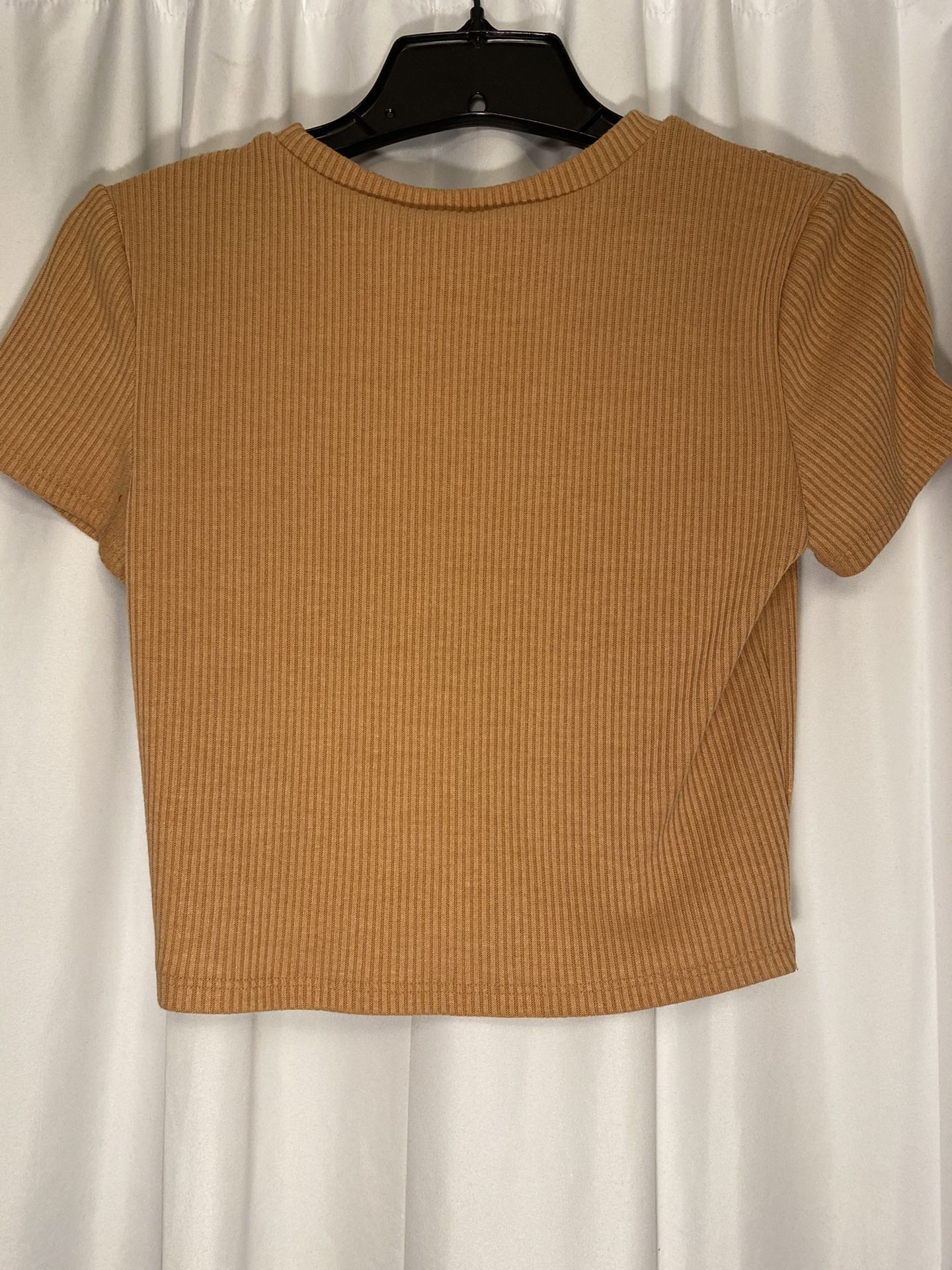 Peachy Short-Sleeved Crop Top