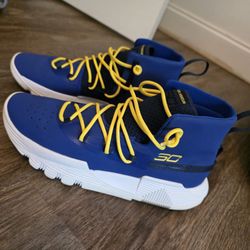 Sneakers Size 10 