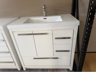 Vanity 36 wide