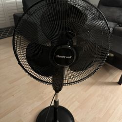 Honeywell Quite Fan With Remote