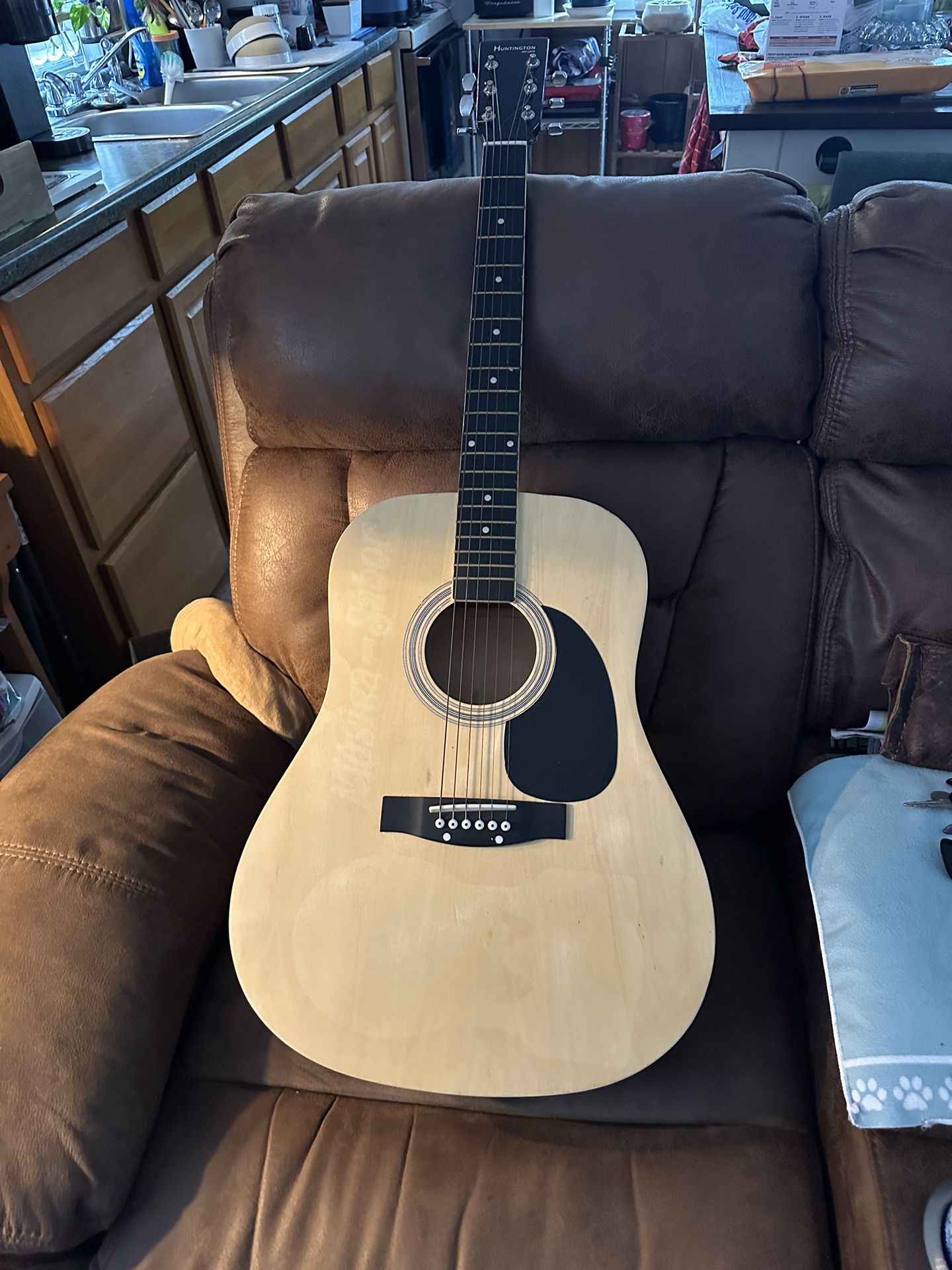 Huntington Guitar