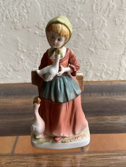 Collectible lady figurine