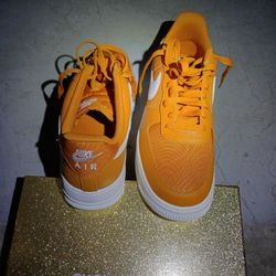 Nike Air Force Ones Size 9 M NWT $75 Obo