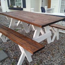 Picnic And Garden Tables. 