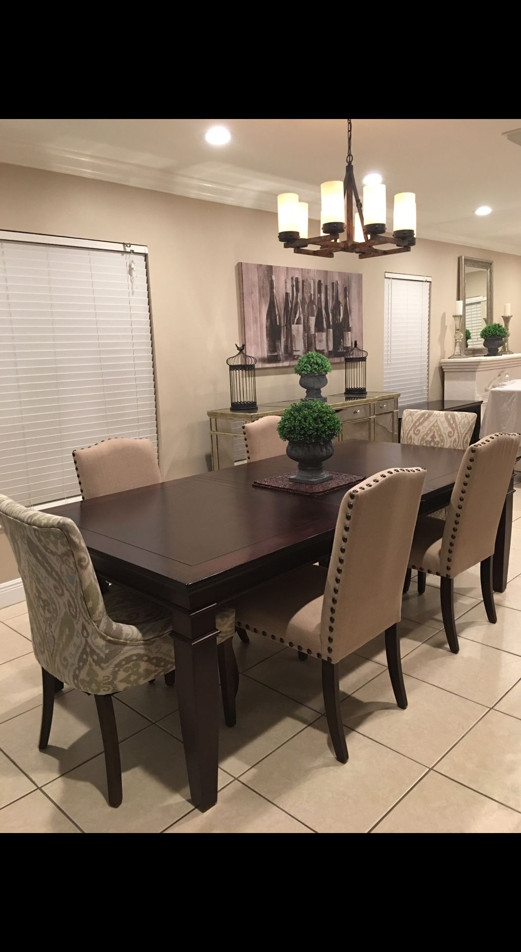 Beautiful Dining Table ( Mesa ) w/ 18” extension
