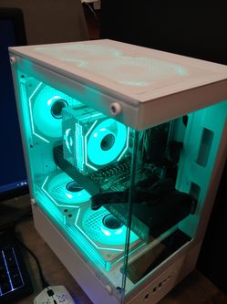 White Gaming PC with NVIDIA GeForce RTX 2070, Intel 10 core, 32gb RAM, fast nvme, Tower
