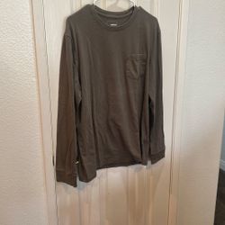 Long Sleeve Shirt Size L $3