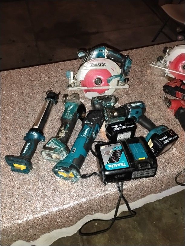 Makita Bundle With Battery 