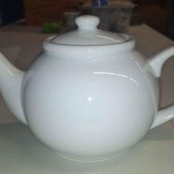 CGS Fine Porcelain Teapot White A59T002