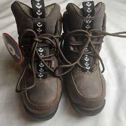 Kids Converse Hiking Boots (Size 4M)