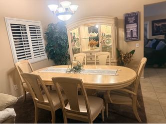 Big dinning room table