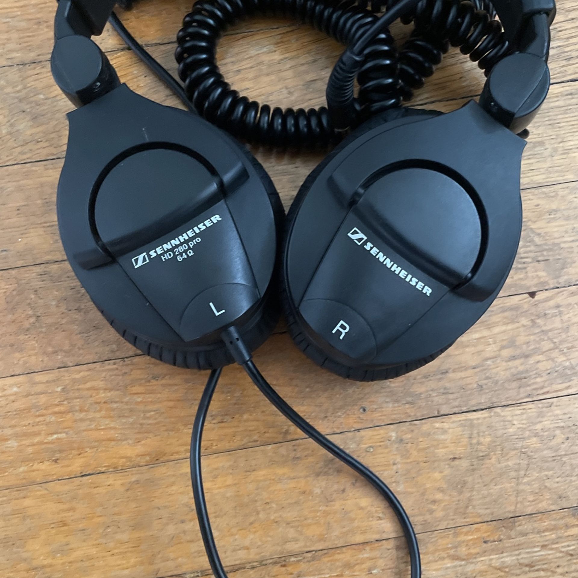 Sennheiser HD 280 Pro Wired Headphones