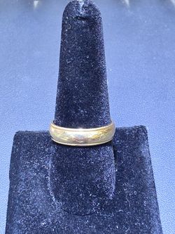 14kt YG Wedding Band. (C-4) SIZE 8.5 ASK FOR RYAN. #(contact info removed)46