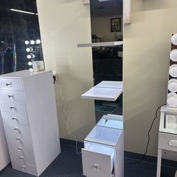 White vanity shelf w/ led