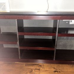 Wooden TV shelf 