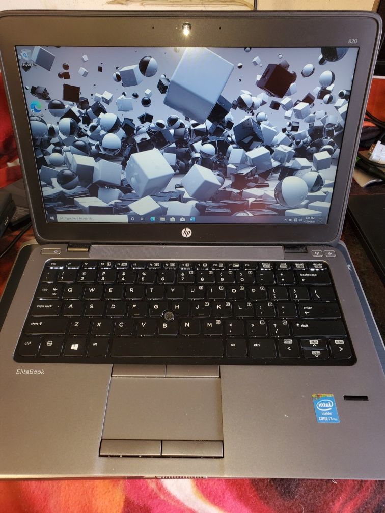 Hp laptop core i7 4600u