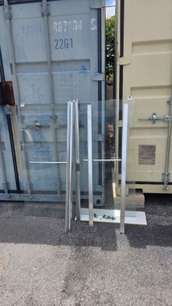 Tub shower sliding door