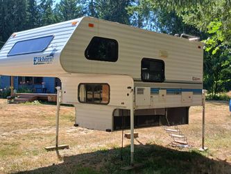 1996 Elkhorn by Fleetwood Truck Camper