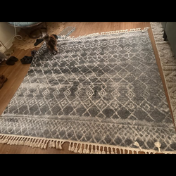 7x7ft gray rug