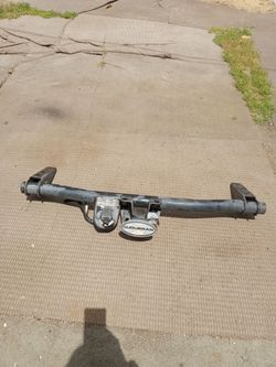 The heavy duty trailer hitch