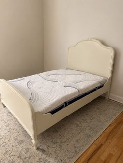 Queen size bed from