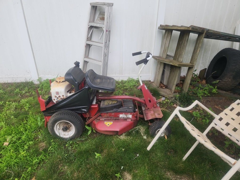 Riding Lawn Mower