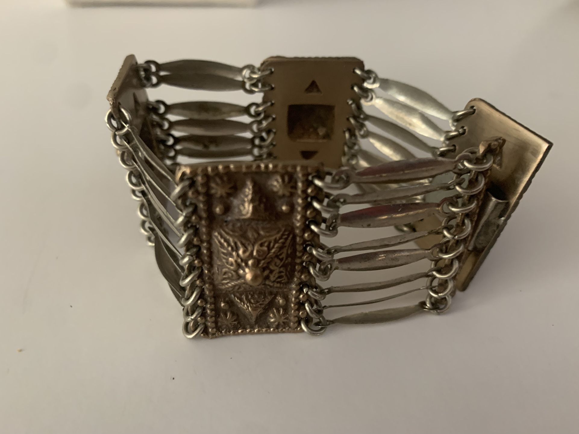 VINTAGE Silver Bracelet from MEXICO LINK Style w/Pyramids. Hook Closure