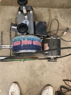 Sugarcane juicer Sugarcane juicer