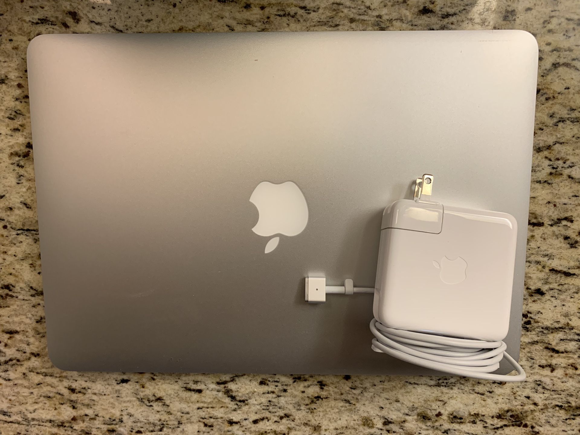 Apple Mac Book Pro with new Recharger