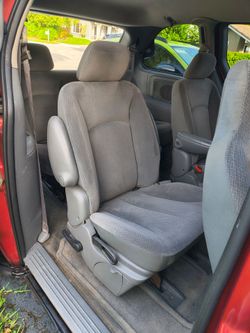 2005 Dodge Caravan