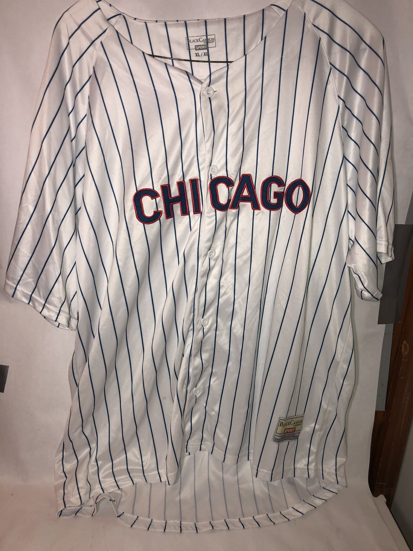 Canyon Outfitters Chicago Baseball Jersey Size XL - Fast Shipping!