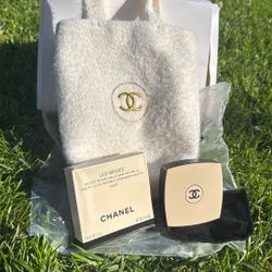 Chanel Makeup Gift Set Regalos Mujer Eyeshadow Makeup Pouch VERY BEAUTIFUL! MRSP $280