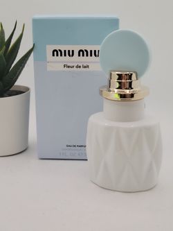 Miu Miu
 
Fleur de Lait Eau de Parfum

1 fl (2 available)⭐️