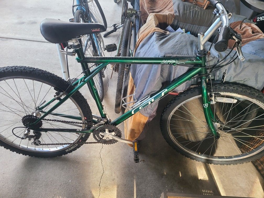 1999 GT Outpost Mountain Bike.