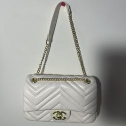 Chanel Women Bag White And Black