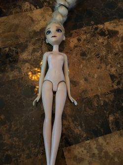 2015 Hasbro Frozen Elsa Doll